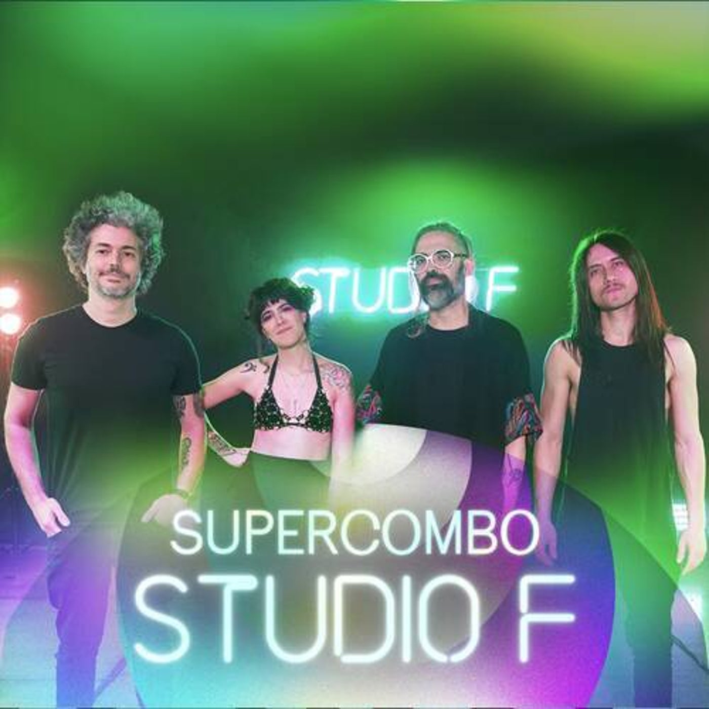 Supercombo Ao Vivo no Studio F
