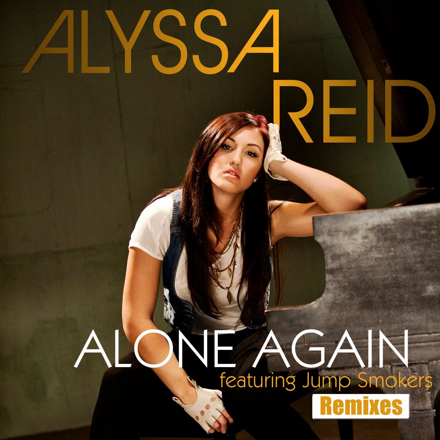 Alone again перевод песни. Alyssa Reid. Алоне Агаин. Alyssa Reid album. Alone again Alone again.