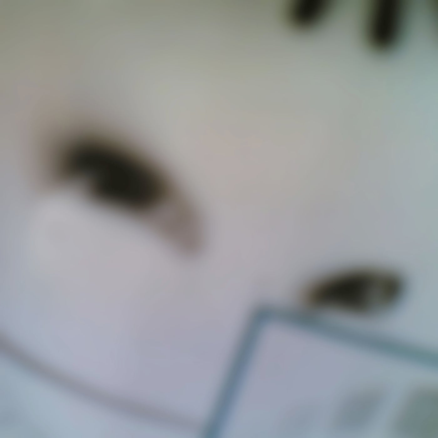 505345675D9 - The Dark Glove