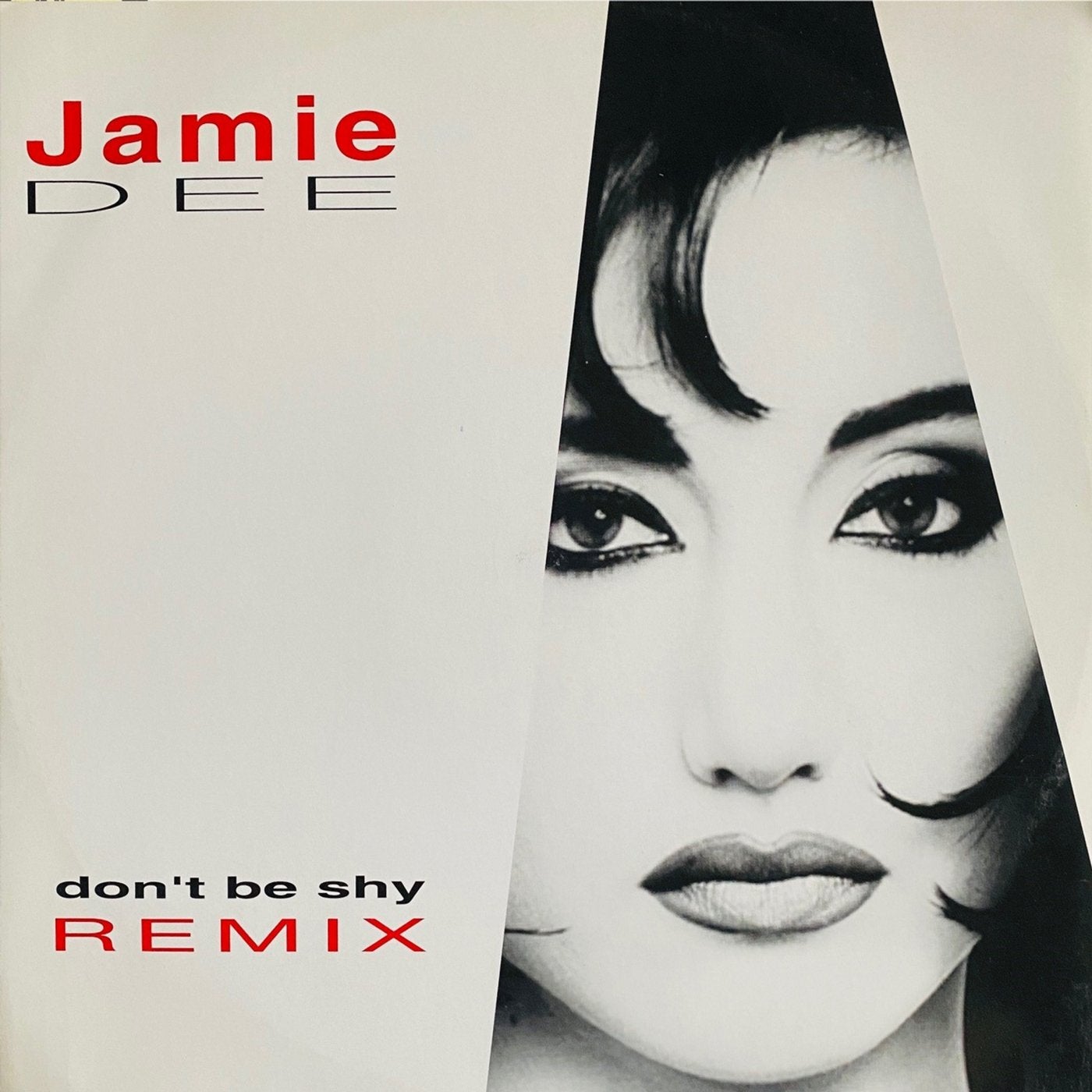 Музыка don t be shy. Jamie Dee – don't be shy. Песня don't be shy. Don't be shy песня слушать. DJ Vini - don't be shy (+ Eva Bristol).