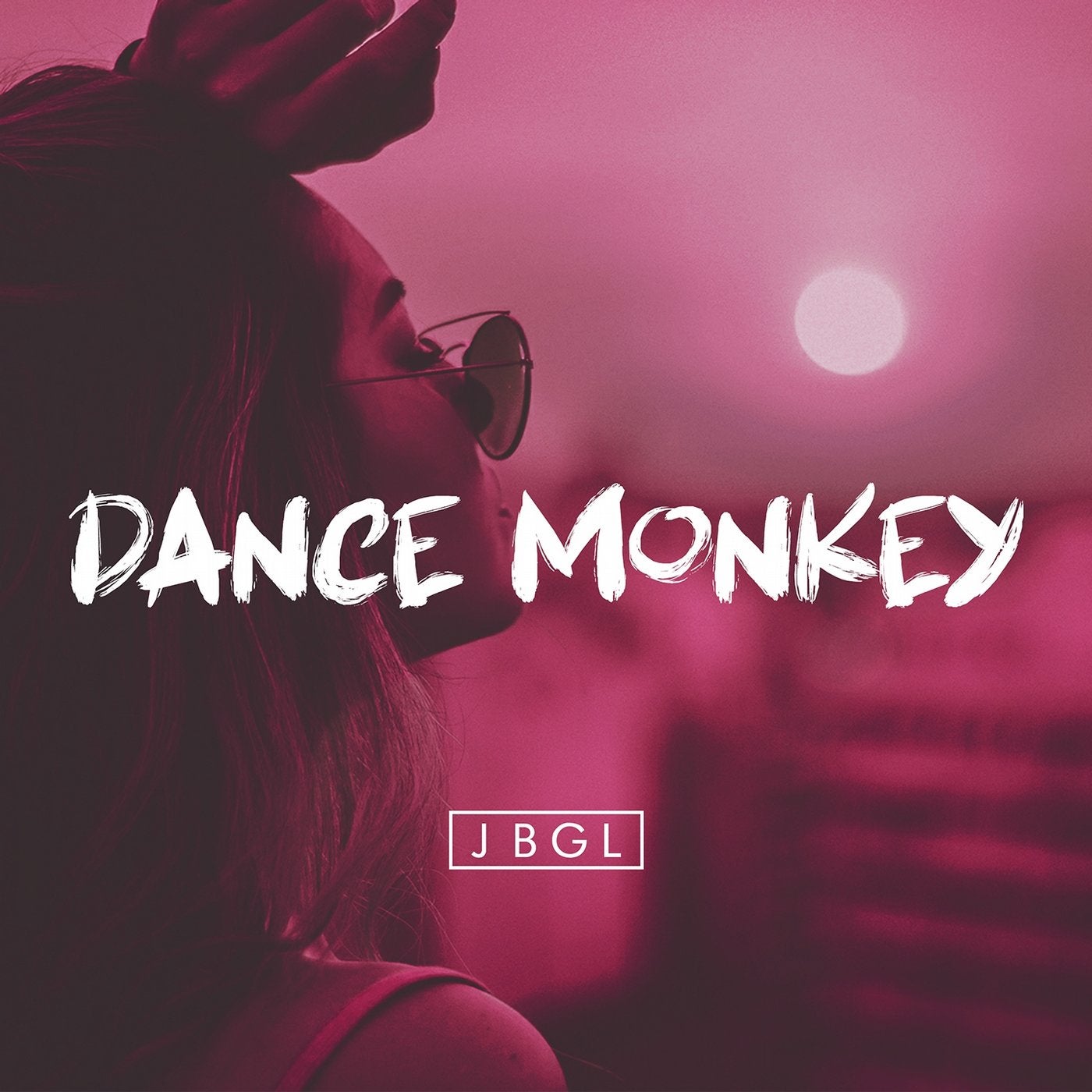 Monkey песня слушать. Dance Monkey. Дэнс манки. Dance Monkey обложка. Дэнс манки танец.