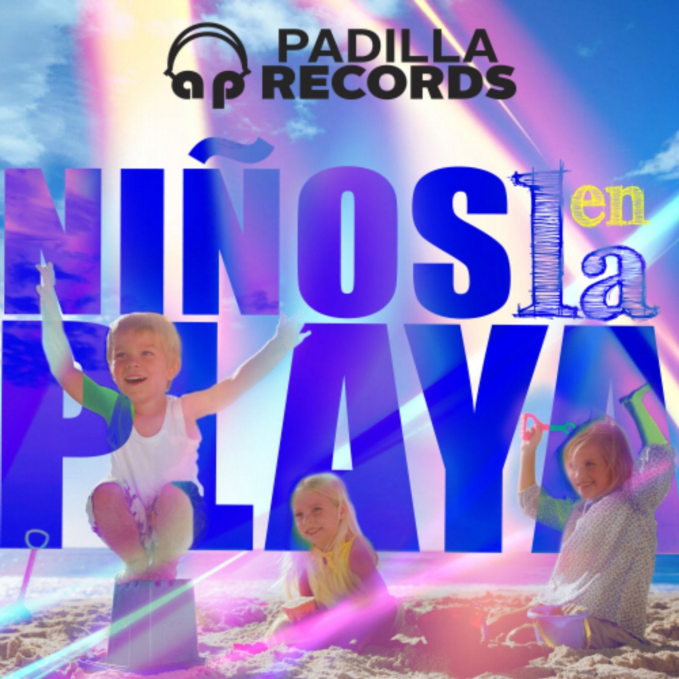 NINOS EN LA PLAYA