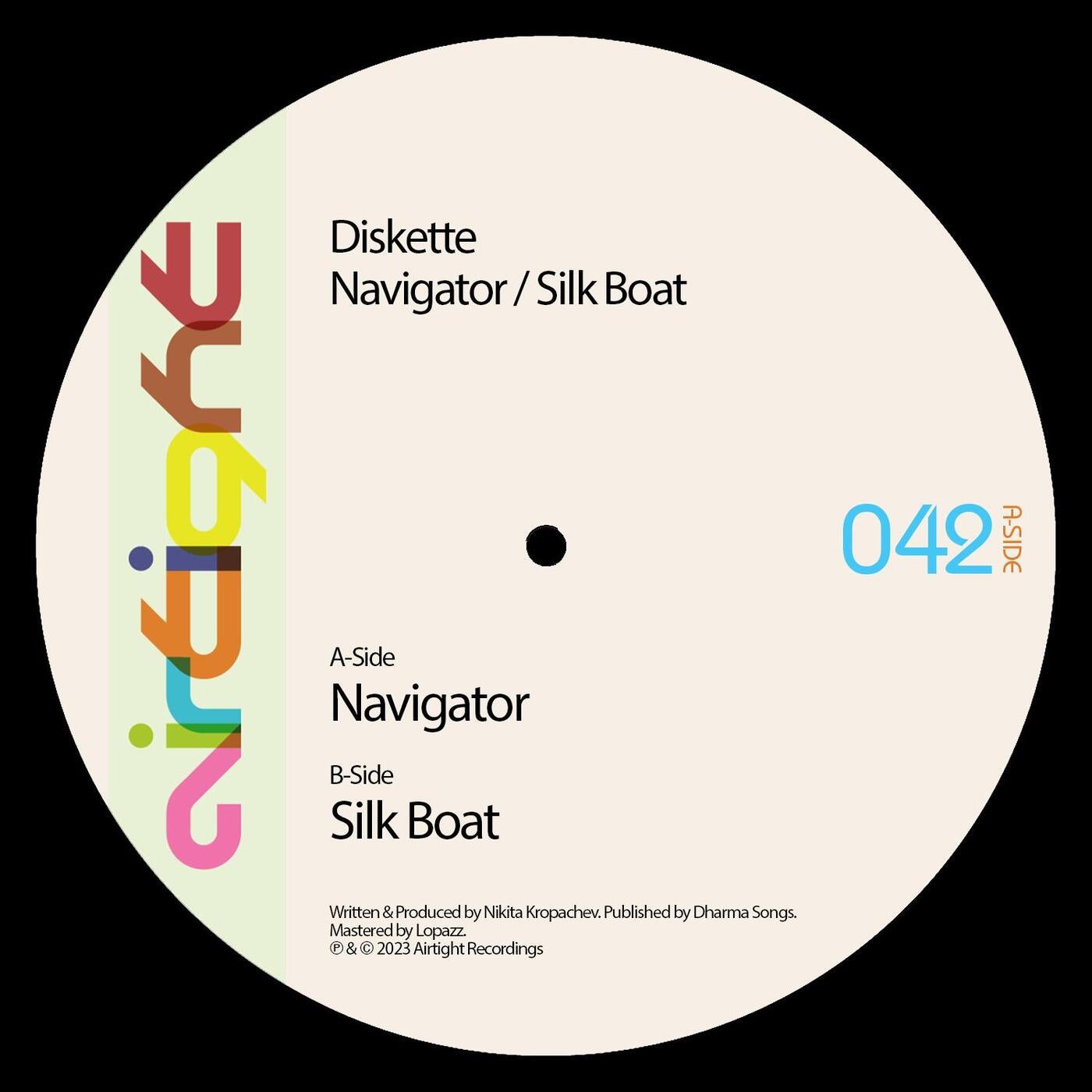 Navigator / Silk Boat