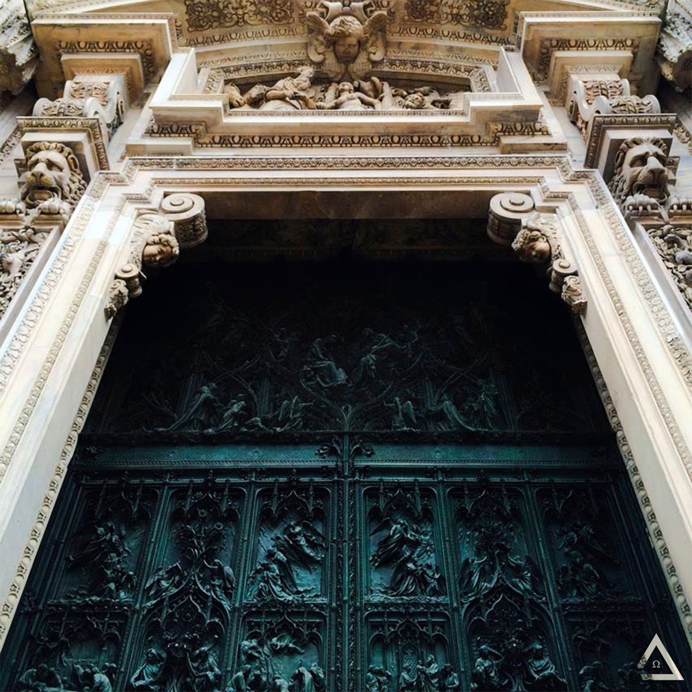 Gate