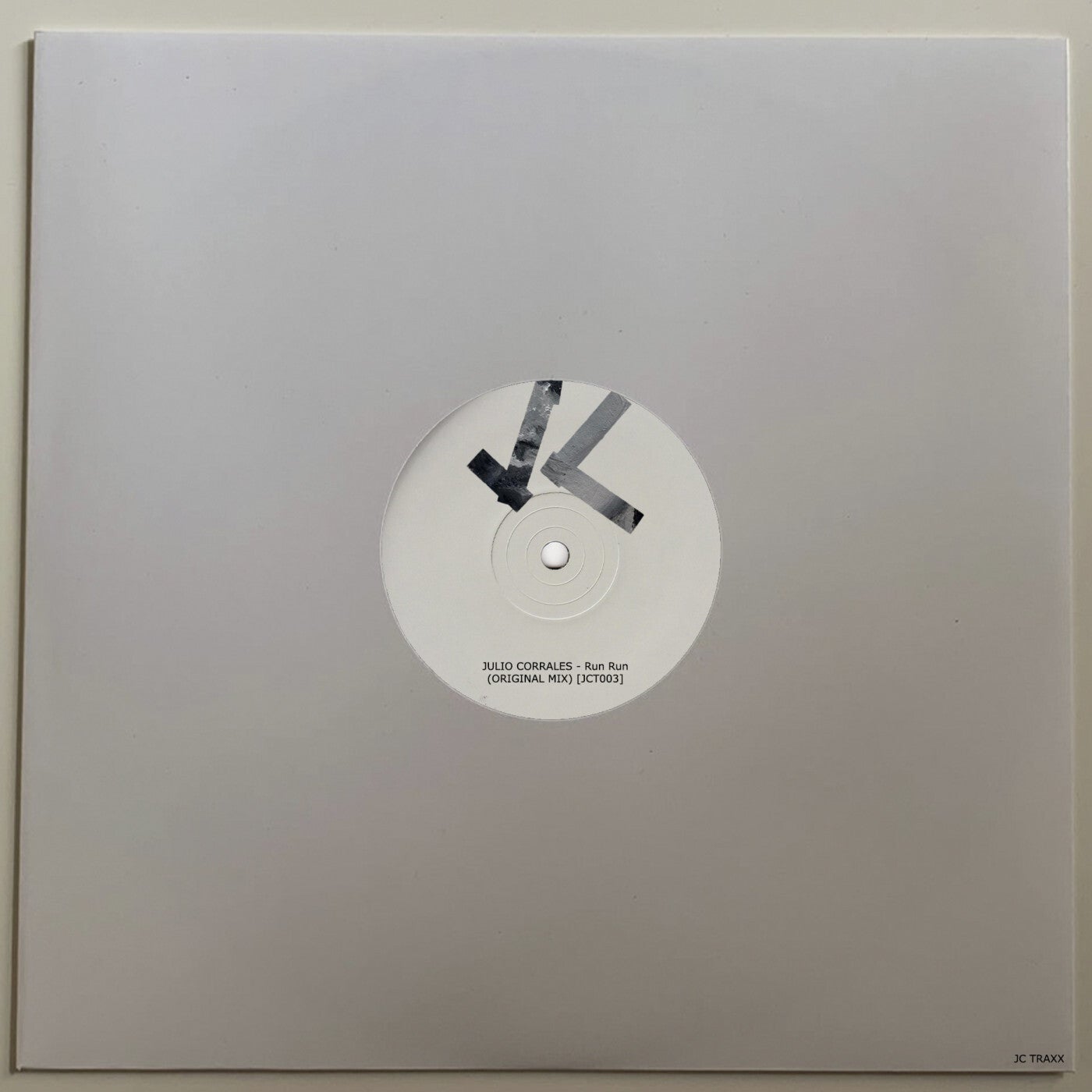 Run Run (Original Mix)