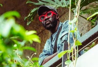 Kwes.