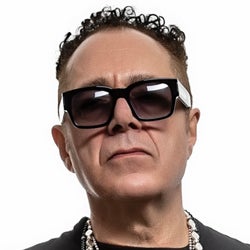 JOE T VANNELLI SUMMER CHART 2025