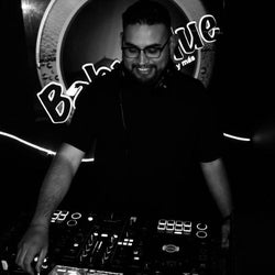 GIVE ME MORE TECHNO CHART