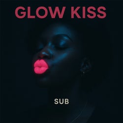 Glow Kiss
