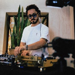 Buttons Beatport Chart