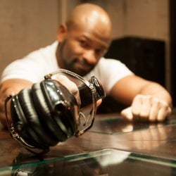 DEKO-ZE'S OOPS UPSIDE YOUR HEAD CHART