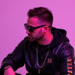 Groovonic | August 2025