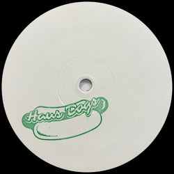 HAUSDOGS002