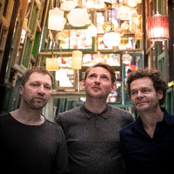 Kraak & Smaak Chart for August