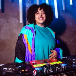 FAYA INNA DI BAILE