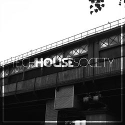 Tech House Society, Issue 32