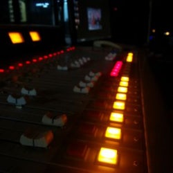 Mixtropolis Mixshow Steppin' Into May 2018