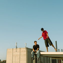 Støbt I Glas (feat. Salomon Stampe)