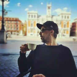 Trust Me/Tesis_Chart