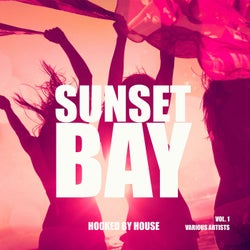 Sunset Bay (Hooked by House), Vol. 1