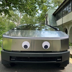 cyber truck flipp