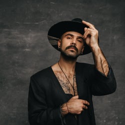 Stuk - Needy | CHART