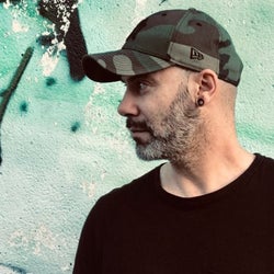 LUIS DAMORA MAY CHART