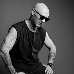 Bass & Baas 10 Club Chart