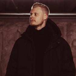 I'm A Thunderdome Baby (Stoltenhoff Remix)