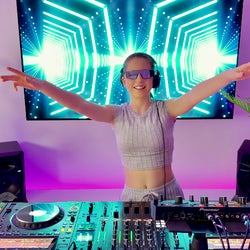 DJ Gabi Weekly Electronic Journey  Session 04
