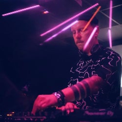 Jochen Pash's Pacha Charts May '25