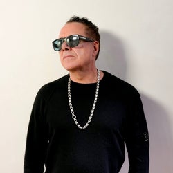 JOE T VANNELLI November CHART 2025