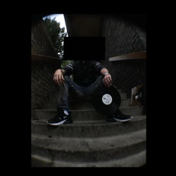 The Machine (feat. RIKKI)