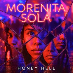 Morenita sola