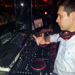 DJ PLAZTIK BOMBAS ABRIL 2012
