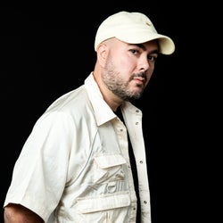 Klement Bonelli "Hit Me Up" Chart