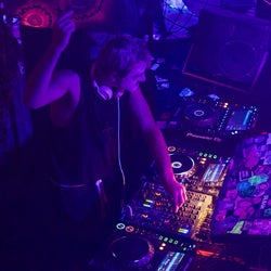 Tata Duende Chart Mix