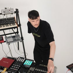 NIGHT RUNNER - Chart