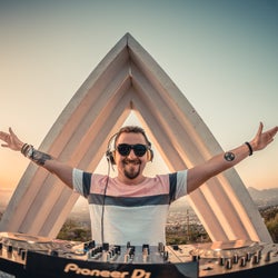 Agustín Buttini – September Essentials