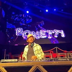 Half Six Chart
