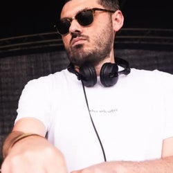 The Vibes in The Rover