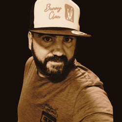 Max Esposito "CHART" I love It