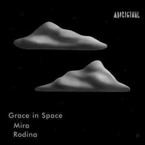 Grace In Space - Mira, Rodina