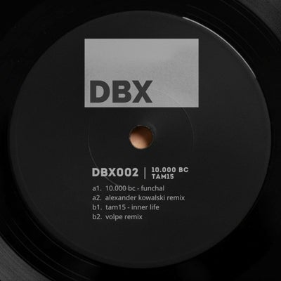 DBX002