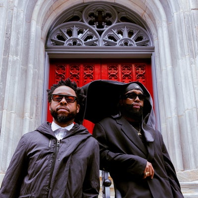Circle of Love  (feat. Robert Glasper)