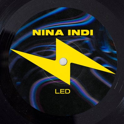 LED 