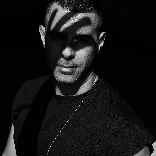 ESSENTIAL TECHNO CHART ON BEATPORT