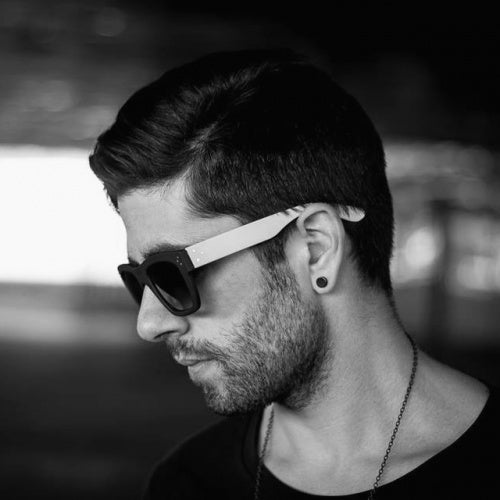 Alex Lario | April 2015 Chart