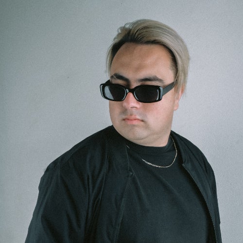 Sebastian Mora - Alive Chart Cover