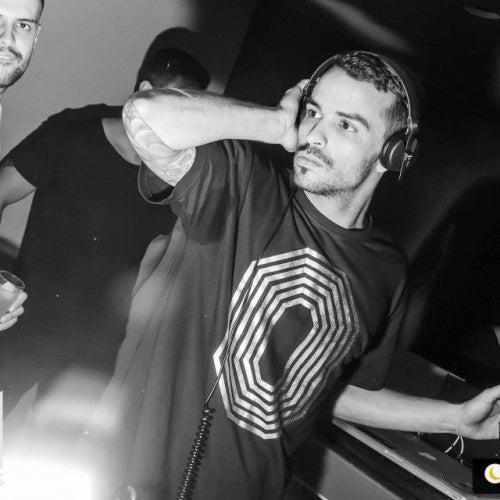 Chart "Tracks & Labels" of 2013